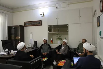حوزه علمیه می&zwnj;تواند در قانون&zwnj;گذاری موثر باشد