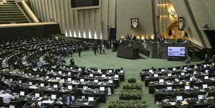 تعطیلات تابستانی مجلس معلق شد