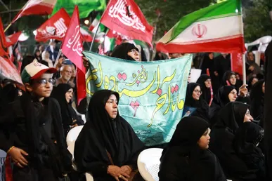 فریاد بلند مرگ بر آمریکای مردم سمنان در شب ۱۴۱ اقتدار/سمنانی‌ها قدرت پوشالی آمریکا را به سخره گرفتند+فیلم