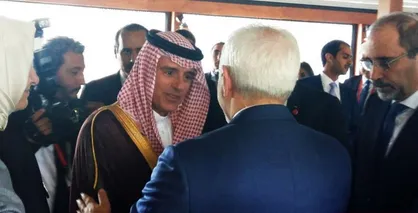 دست دادن الجبیر با ظریف معنادار است/ تمایل عربستان برای بهبود روابط با ایران