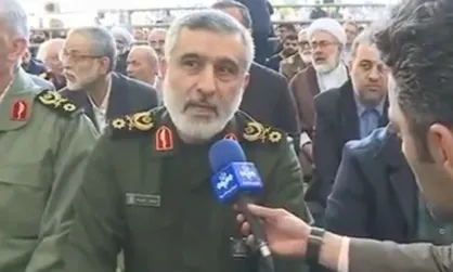 امریکایی&zwnj;ها در منطقه در یک اتاقک شیشه&zwnj;ای نشسته&zwnj;اند و کسی که در یک اتاقک شیشه&zwnj;ای هست سمت کسی سنگ پرانی نمی&zwnj;کند