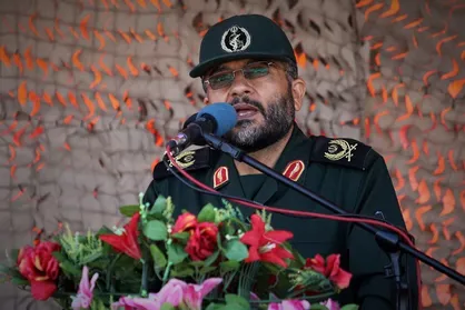 شهید سردار سلیمانی نباید از کانون توجه هنرمندان دور بماند