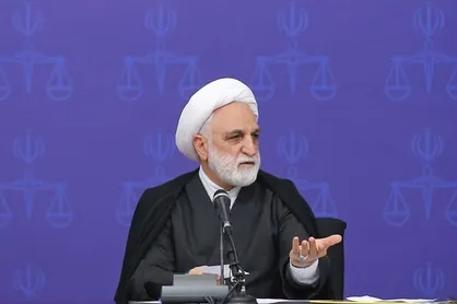 نامهٔ هشت بسیج دانشجویی دانشگاه&zwnj;های تهران به رئیس قوهٔ قضائیه/ بانگ عقب&zwnj;گرد به گوش می&zwnj;رسد!