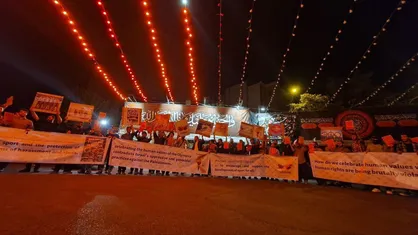 المپیک جای جنایتکاران نیست/ تجمع دانشجویان در اعتراض به حضور نمایندگان رژیم صهیونیستی در المپیک ۲۰۲۴ پاریس +تصاویر
