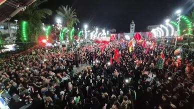 «شتر در خواب بیند پنبه‌دانه»؛ رجزخوانی مهدی رسولی و همخوانی مردم رشت در قرار ۱۹۶+فیلم