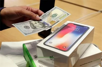 چرا با کاهش قیمت دلار، قیمت تلفن همراه پایین نمی&zwnj;آید؟