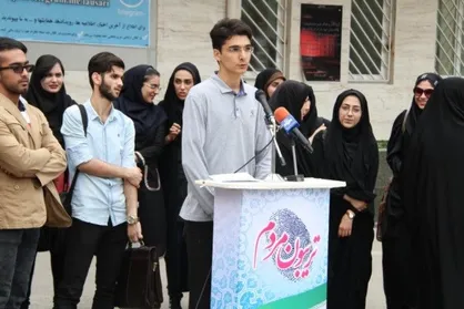 تریبون آزاد دانشجویان اصفهان در موضوع حجاب و عفاف با استقبال همراه بود/ برنامه بلند مدت دانشجویان در حوزه&zwnj;های فرهنگی