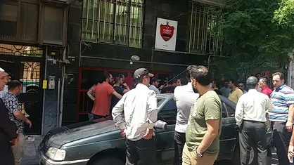 هواداران پرسپولیس خواستار استعفا ایرج عرب شدند