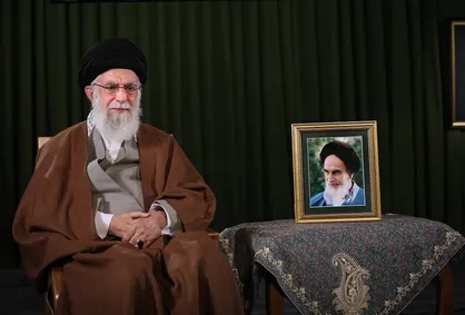 رهبر انقلاب: مقامات آمریکا بی&zwnj;رحم هستند/ اگر صادقانه عمل کرده و تنبلی نکنیم می&zwnj;توانیم ایران را به قله حکومت اسلامی برسانیم