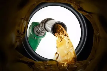 توقیف ۵۰ شناور و کشف بیش از ۱۰۰ هزار لیتر حامل سوخت قاچاق در خلیج فار&zwnj;س