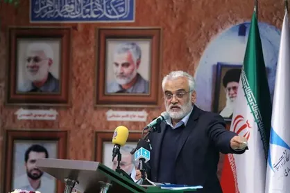 آقایی و عزت مردم ایران محصول ۲۲ بهمن ۱۳۵۷ است