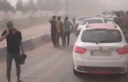 تصادف زنجیره&zwnj;ای امروز به دلیل گرد و خاک و کاهش دید در جاده سنتو، از شهرک صنعتی به سمت میبد