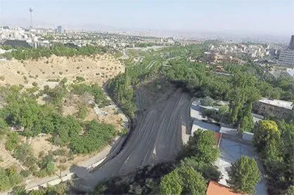 مشکل مالکیت زمین در فرحزاد همچنین حل نشده است