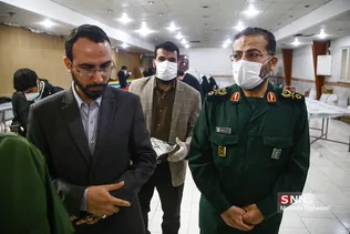 بازدید رئیس سازمان بسیج از کارگاه تولید ماسک و مواد ضدعفونی در لانه جاسوسی آمریکا