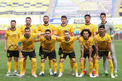 پرسپولیس از سپاهان پیشی گرفت