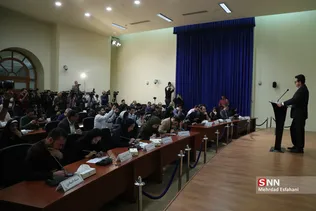 اولین نشست خبری سید عباس موسوی، سخنگوی جدید وزارت امور خارجه امروز سه شنبه هفتم خرداد ماه برگزار در ساختمان شماره 9 این وزارت خانه برگزار شد
