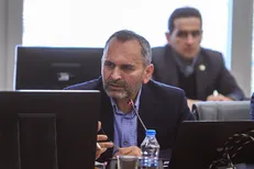 تبلیغات تخفیفی در فروشگاه‌های بزرگ ساختگی است/ درج قیمت تولید کننده روی کالا سیاستی غلط