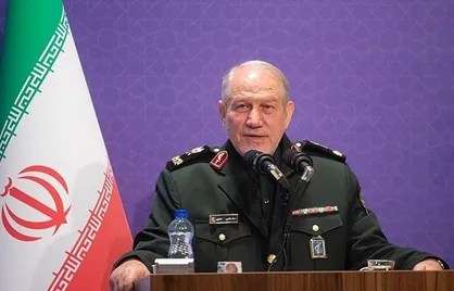 در سال ۷۶، ما ۲۰۰۰ موشک داشتیم، حضرت آقا در آن زمان فرمودند ۲۰۰۰ موشک کم است و باید به چند ده هزار موشک برای چندین ماه جنگ برسد