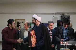 دیدار حجت‌الاسلام رستمی با دانشجویان مسیحی کوی دانشگاه تهران