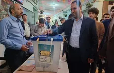 وزیر آموزش و پرورش رای خود را به صندوق انداخت