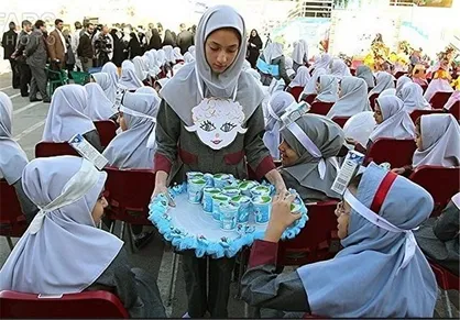 توزیع بسته&zwnj;های تغذیه رایگان دانش&zwnj;آموزان هر دو هفته یکبار از مهر ماه