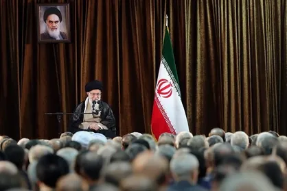 راهپیمایی ۲۰ میلیونی اربعین ادامه راه کسانی است که از تخریب  قبر امام حسین(ع) جلوگیری کردند/ اگر مدافعان حرم نبودند دشمن کربلا را می&lrm;زد