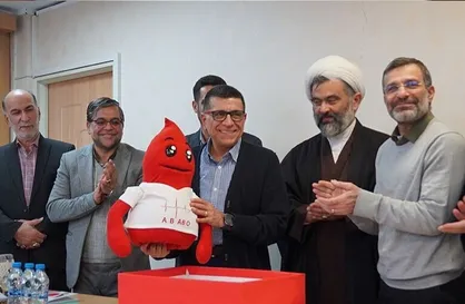عروسک &laquo;آبابو&raquo; به عنوان شخصیت فرهنگی ترویج فرهنگ اهدای خون رونمایی شد