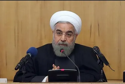 روحانی: با چاقوکش مذاکره نمی&zwnj;کنیم/ می&zwnj;توانیم زندگی سیل&zwnj;زدگان را به شرایط مطلوبی برسانیم