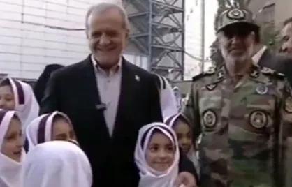 حضور رئیس جمهور و امیر جهانشاهی فرمانده نیروی زمینی ارتش در آیین بازگشایی مدارس و آغاز سال تحصیلی جدید