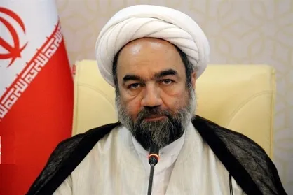امام جمعه زاهدان: پیروری از ولی&zwnj;فقیه و ایستادگی برابر دشمن، موجب یاری الهی است