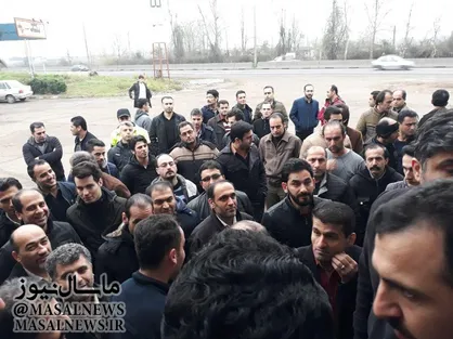 کارگرانی که ۵ ماه است حقوق نگرفته&zwnj;اند؛ عیدی بماند!/ شرکت &laquo;ایران پوپلین&raquo; با یک پنجم ظرفیت و انبوهی معوقه