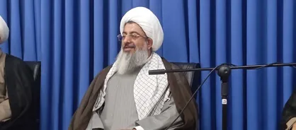 امام&zwnj;جمعه ساوجبلاغ: عبور از مشکلات اقتصادی با ایستادگی و اصلاح سوءمدیریت&zwnj;ها ممکن است