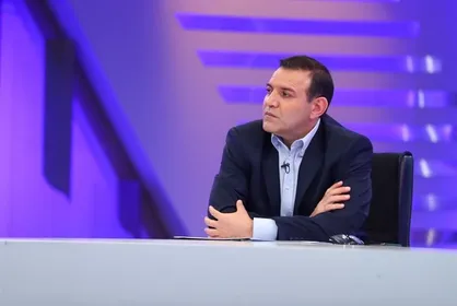 عزیزی&zwnj; خادم به مجلس دعوت می&zwnj; شود