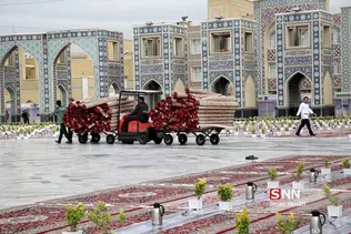 آماده سازی صحن هدایت حرم مطهر رضوی جهت ضیافت افطار 