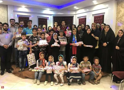 دیدار خاطره انگیز دانشجویان با کودکان محروم حاشیه شهر مشهد/ دانشجویان ۲۰ کودک را به سرپرستی پذیرفتند