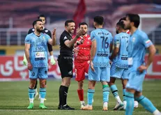 چادرملو مقابل پرسپولیس بازی می‌کند