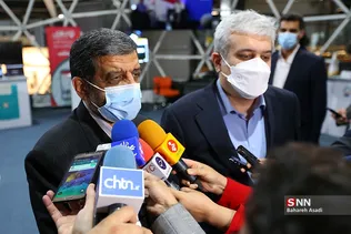 بازدید ستاری و ضرغامی از نمایشگاه ایران ساخت