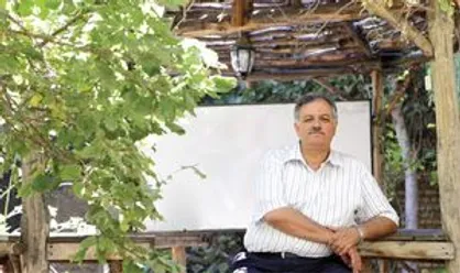 شیرزاد: روحانی سهم ما را بدهد