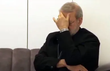 حضور شهید لاریجانی در منزل شهید محمود باقری، معمار اقتدار موشکی ایران