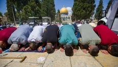 اقامه نماز جمعه در مسجدالاقصی با حضور ۶۰ هزار نمازگزار