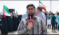 تجمع دانشجویان مقابل سایت هسته‌ای فردو در حمایت از غنی سازی