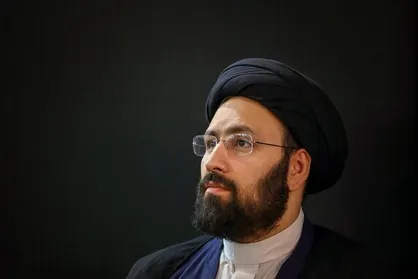 به پاس داشتن رهبری شجاع و ملتی شجاع سجده شکر بجا می&zwnj;آوریم