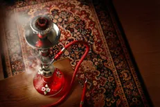هر وعده مصرف قلیان معادل ۱۰۰ تا ۲۰۰ نخ سیگار است/ مدت زمانی که قلیان سرطان را به شما هدیه می‌دهد