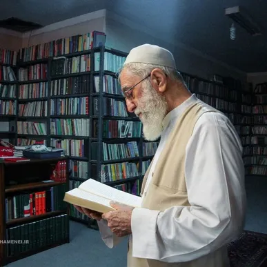 از کنج کتاب‌ها تا در دل تاریخ
