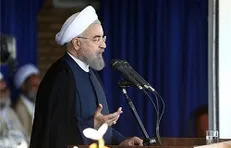 روحانی در روستای زلزله زده دستجرد: تا پایان امدادرسانی و رفع مشکلات در کنار زلزله زدگان هستیم