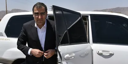 دانشجویان درباره وزیر مستعفی بهداشت چه گفتند؟/ خداحافظ آقای میلیاردر!