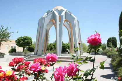 دانشگاه امام خمینی؛ تنها مرجع رسمی آموزش زبان فارسی به خارجی&zwnj;ها/ ۹۰ ملیت در دانشگاه تحصیل می&zwnj;کنند