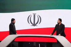 پرچم کشور را آتش زدند؛ چرا کک کسی نمی‌گزد؟ / از دروغ‌های مجازی درباره اتفاقات دانشگاه تا اخبار جدید از پرونده کوروش کمپانی + فیلم
