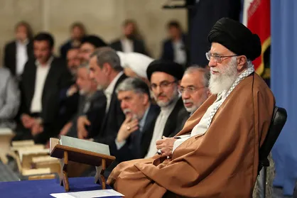 حرکت عمومی در امداد رسانی به سیل زدگان آموزه شهداست/ اقدامات دشمنان علیه ایران &laquo;نفس&zwnj;های آخر&raquo; است