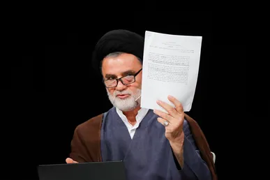 حجت الاسلام نبویان: طبق متن توافق همه چیز از دست ایران خارج خواهد شد + فیلم